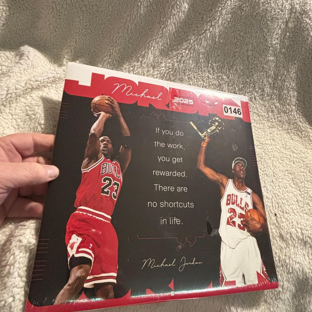 Michael Jordan Inspirational 16 month 2025 Calendar.